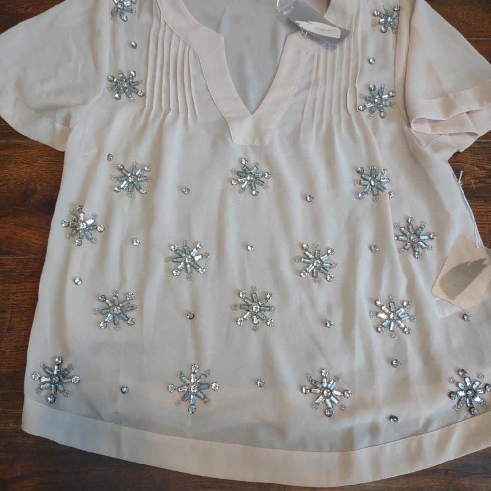 FOREVER 21 CONTEMPORARY WOMEN’S BEADED SPLIT CREW SS BLOUSE BLUSH X Small